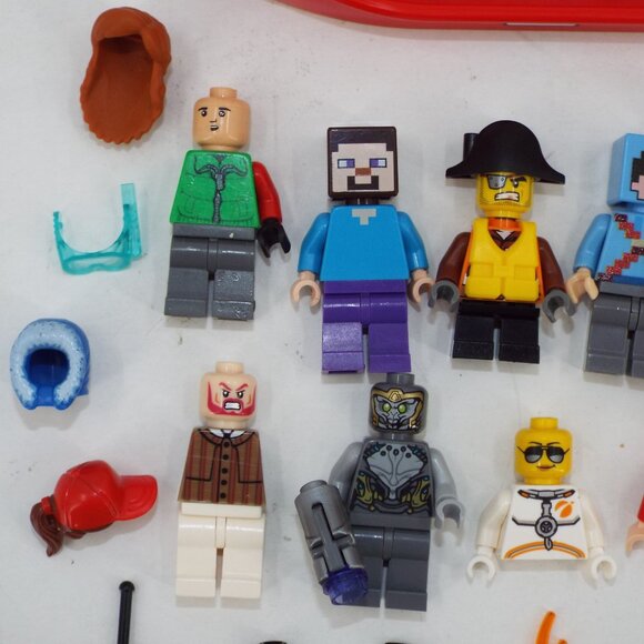 Misc Lego Minifigs And Pieces Lot #495 - Picture 2 of 6
